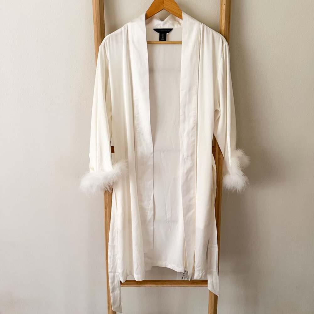House of Harlow 1960 White Satin Robe Feather Trim Bridal Size Small